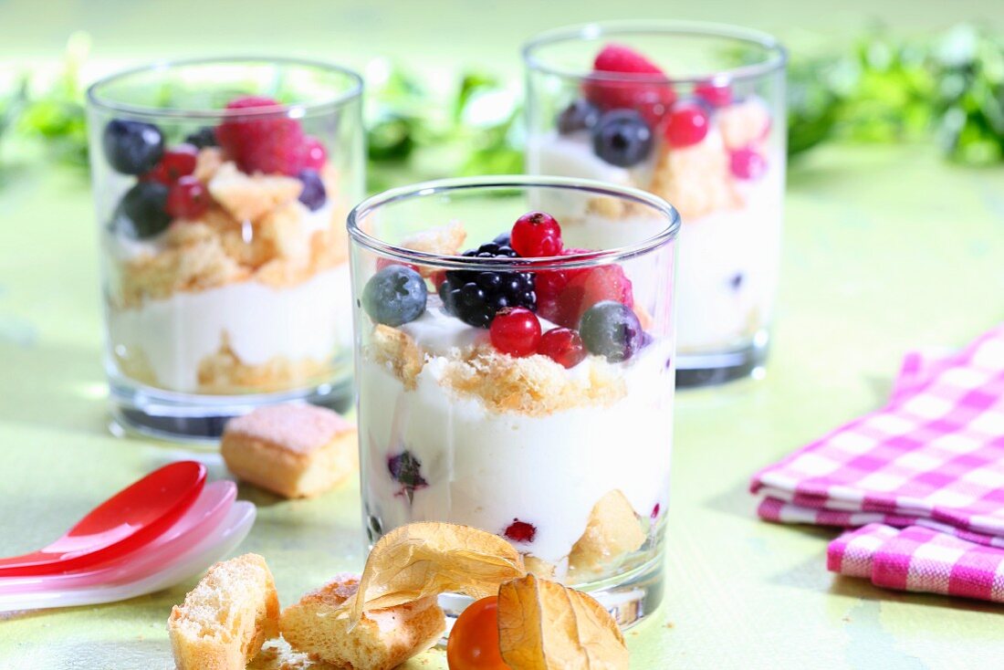 Berry trifle with white chocolate mousse and sponge fingers