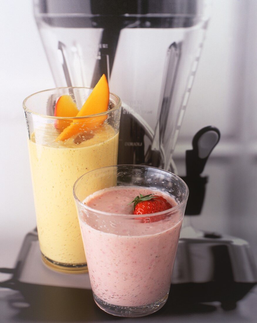 Milkshakes (peach, strawberry) and mixer
