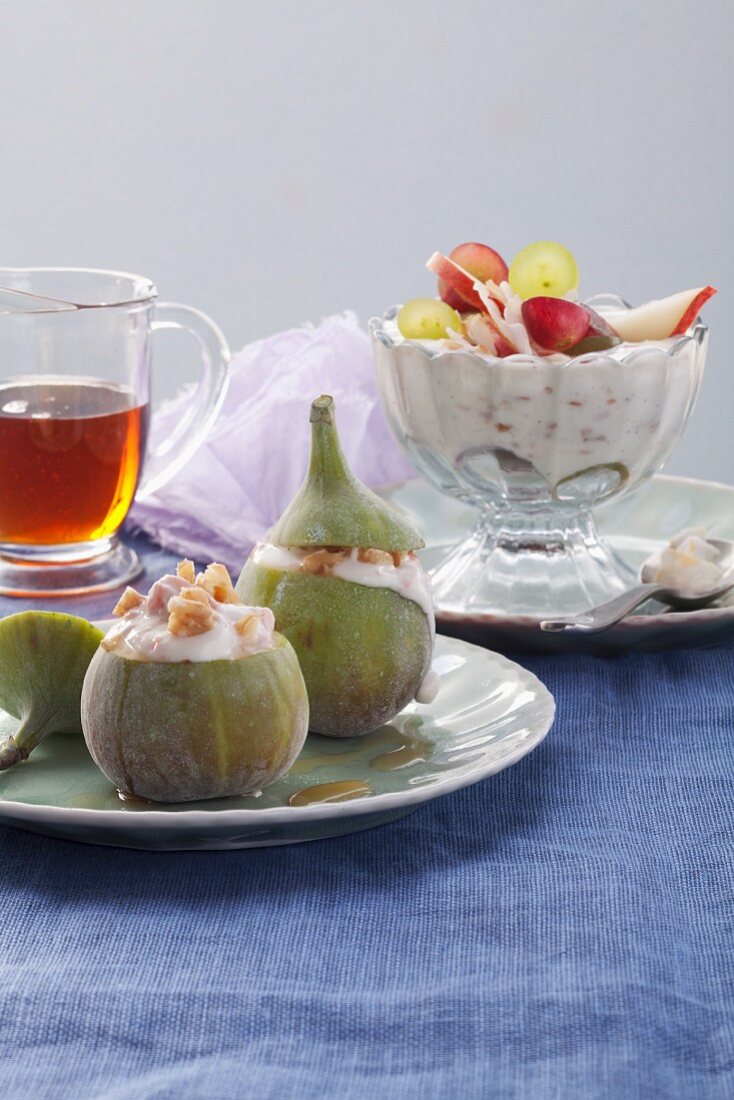 Figs with quark-walnut filling and coconut quark with fruit