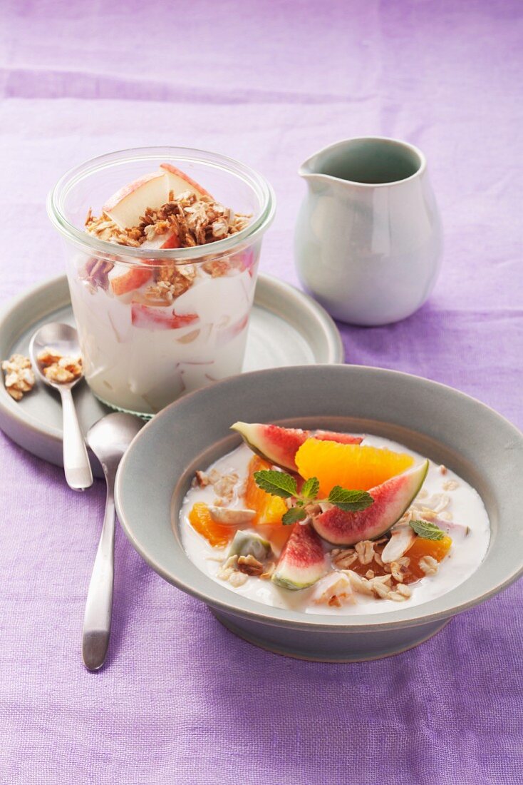 Joghurtmüsli mit Früchten & Müsli mit Quark und Birnen