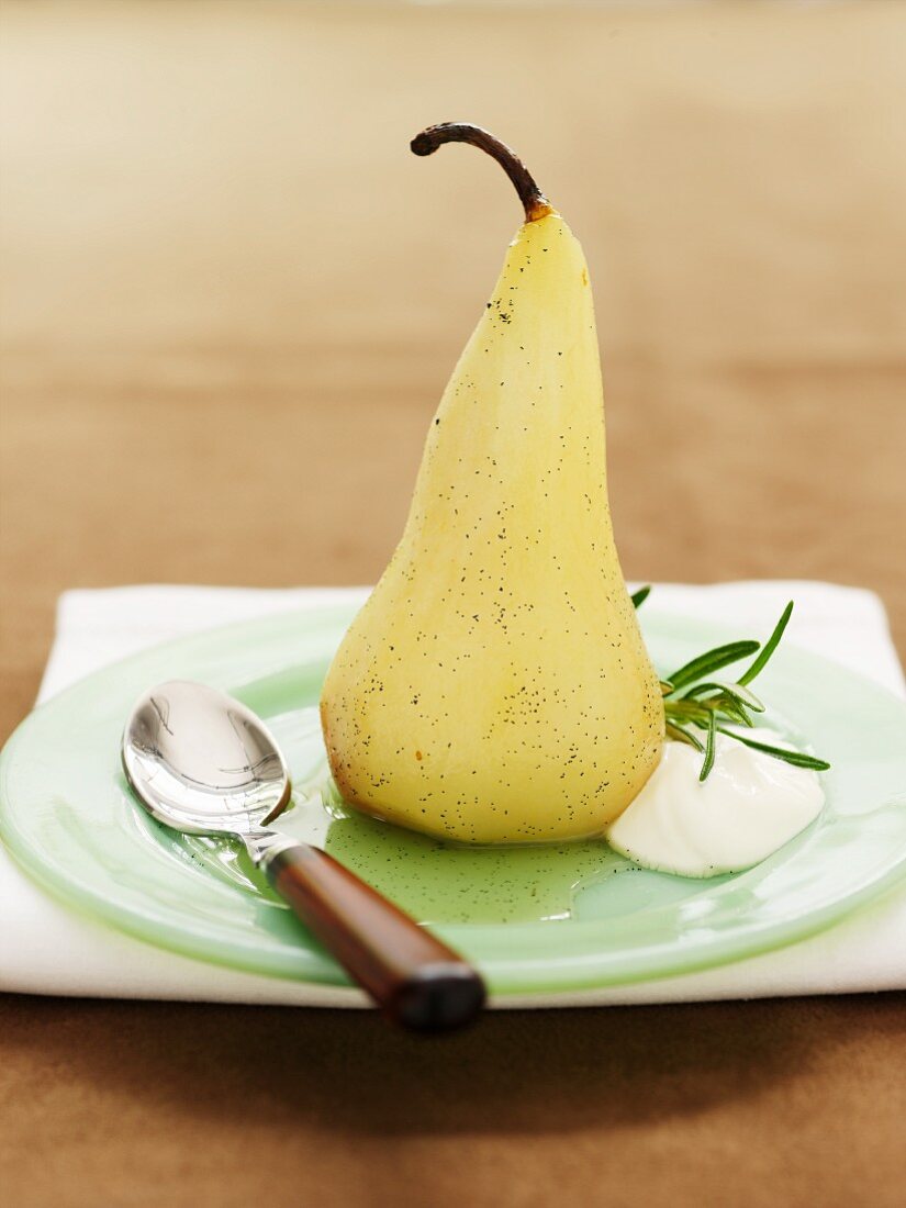 Poached pear with vanilla