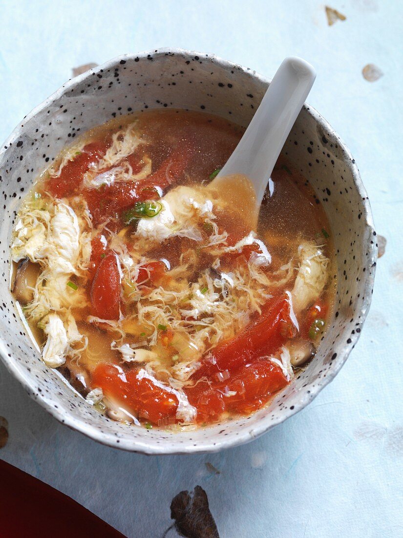 Tomotama soup with tomatoes and egg (Japan)