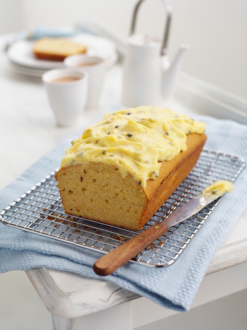 Orangen-Mandel-Kuchen mit Frischkäse-Topping