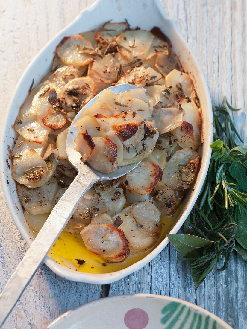 Potato casserole with rosemary (France)