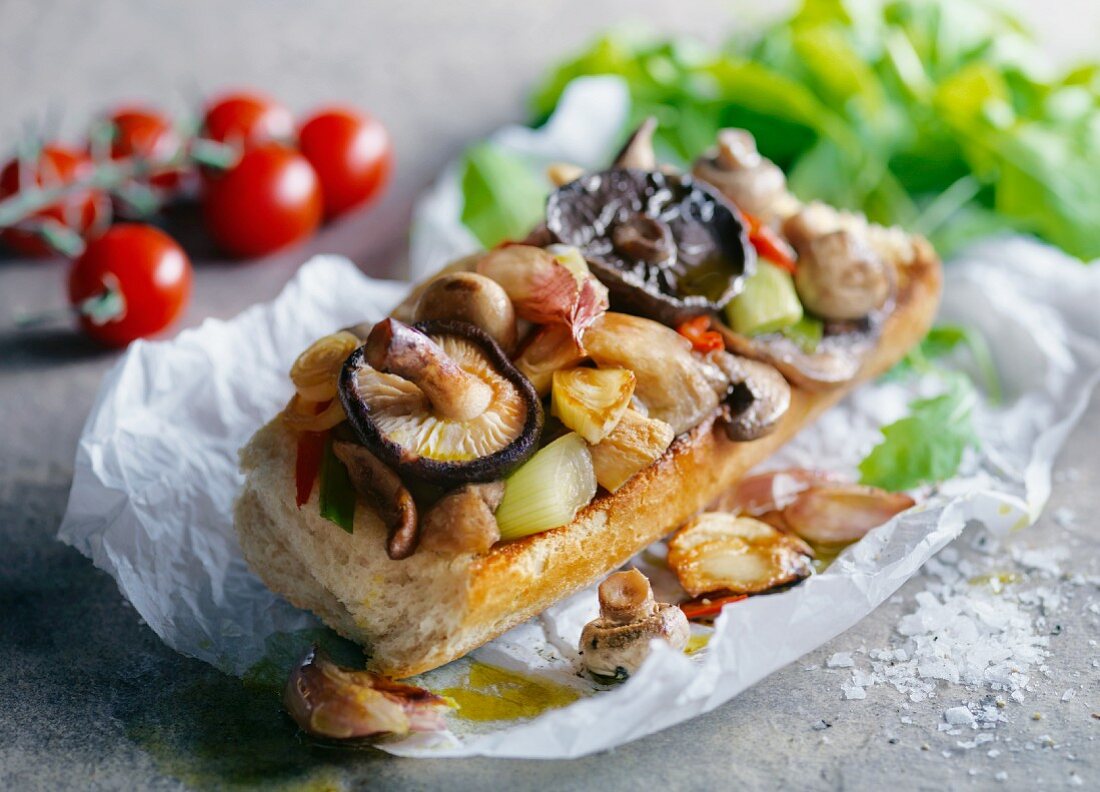 Baguette with mushrooms and onions