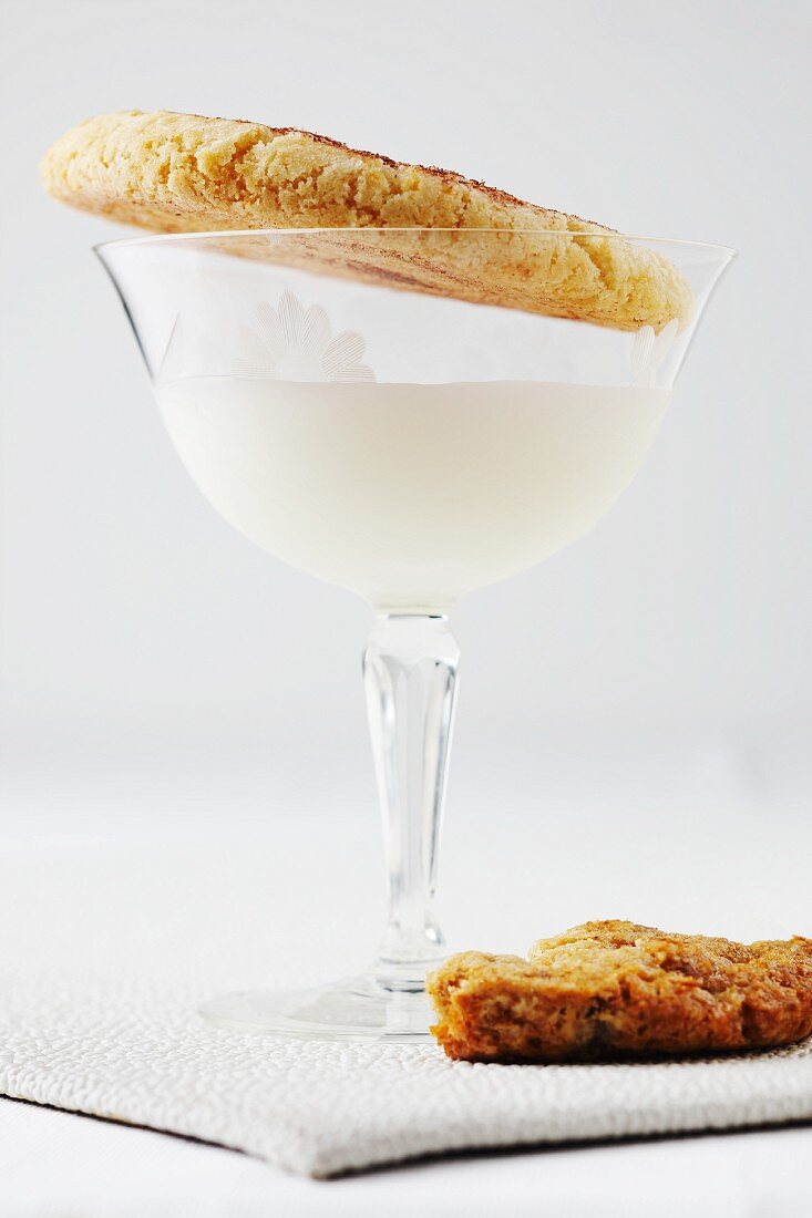 Milk in a Stem Glass with Snickerdoodles