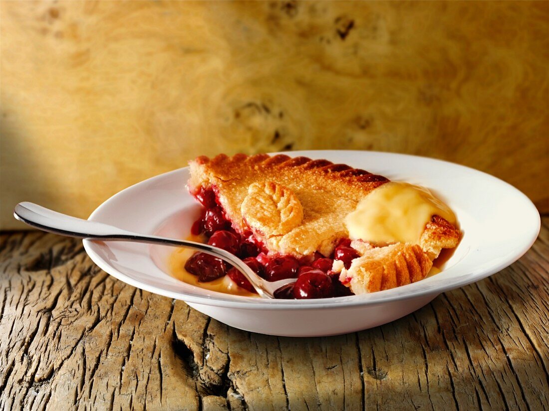 Cherry Pie mit Vanillesauce (England)