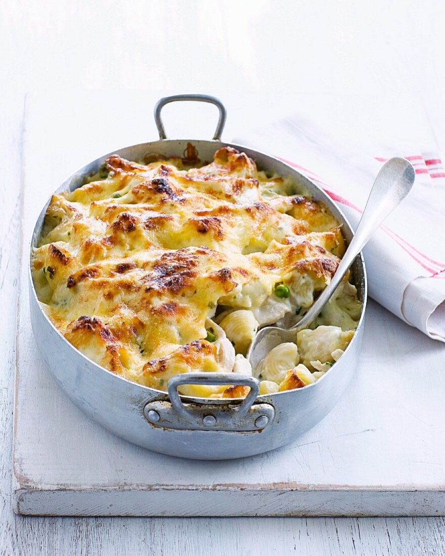 Macaroni-cheese with chicken