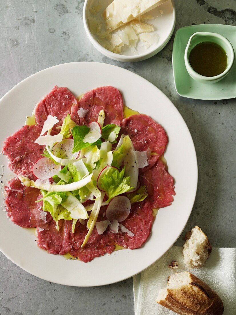 Beef carpaccio with salad leaves
