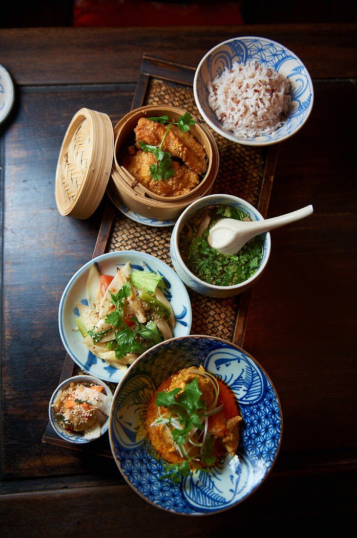 Various Chinese dishes