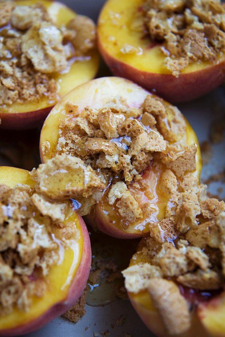 Peaches Stuffed with Amaretti Cookies and Honey
