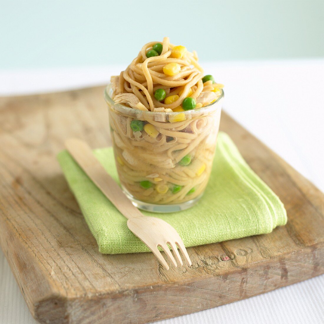 Pasta salad with chicken, sweetcorn and peas