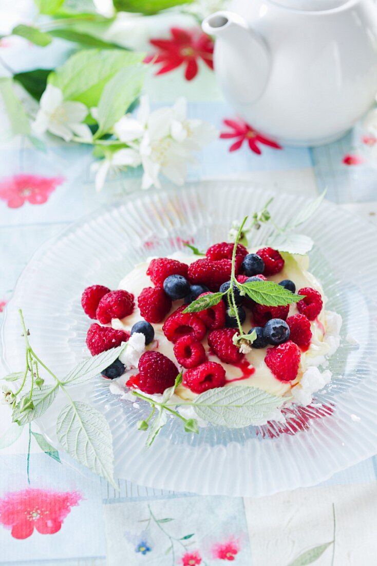 Quark dessert with berries