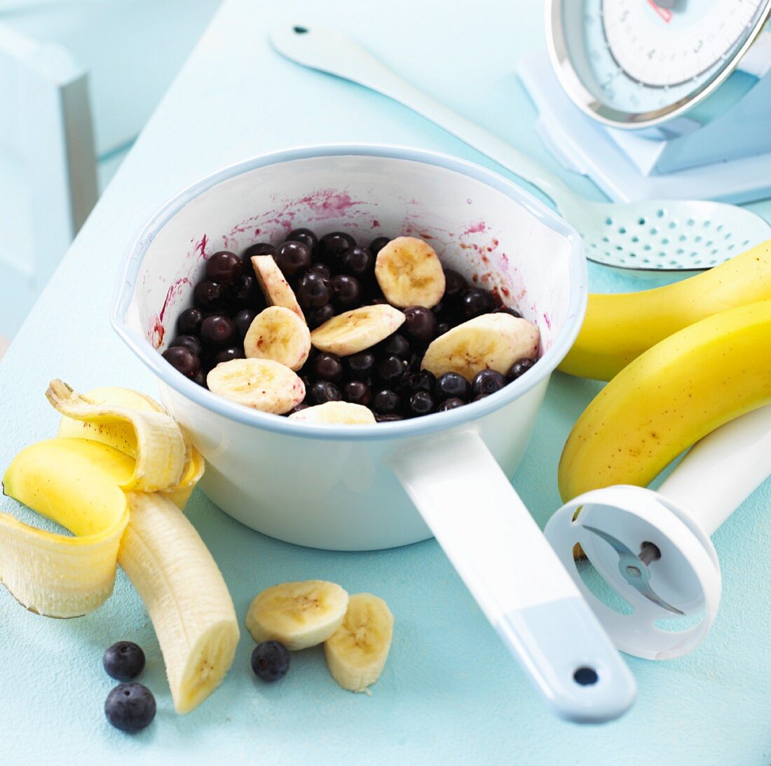 Ingredients for blueberry and banana puree