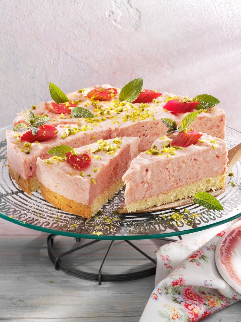 A rhubarb and cream cake