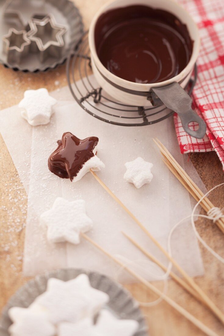 Marshmallow stars with chocolate glaze