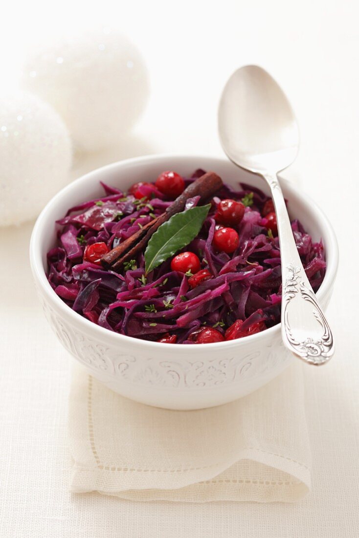 Braised red cabbage with cranberries