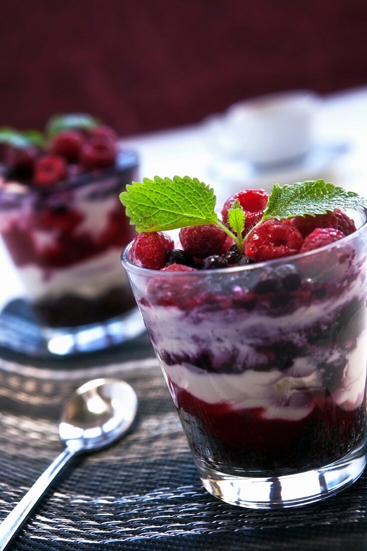 Mascarpone-marsala cream with chocolate-amaretto dough and berries