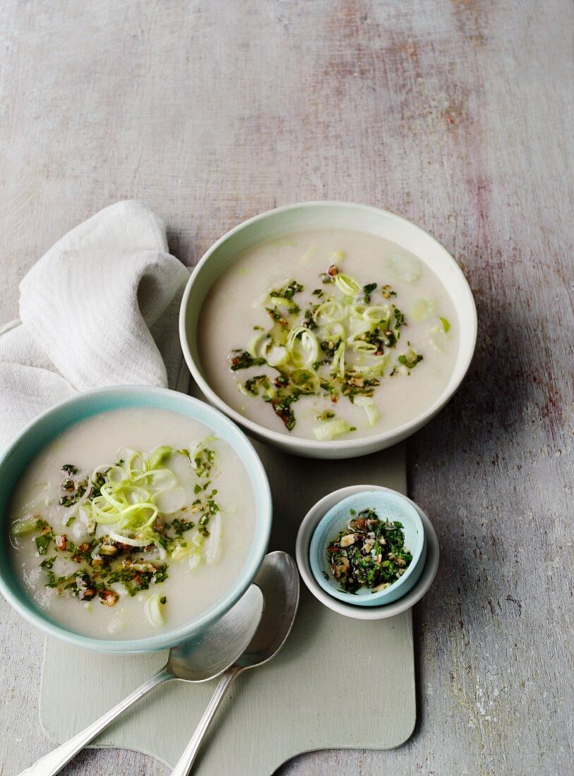 Cream of leek soup with herb and nut spices