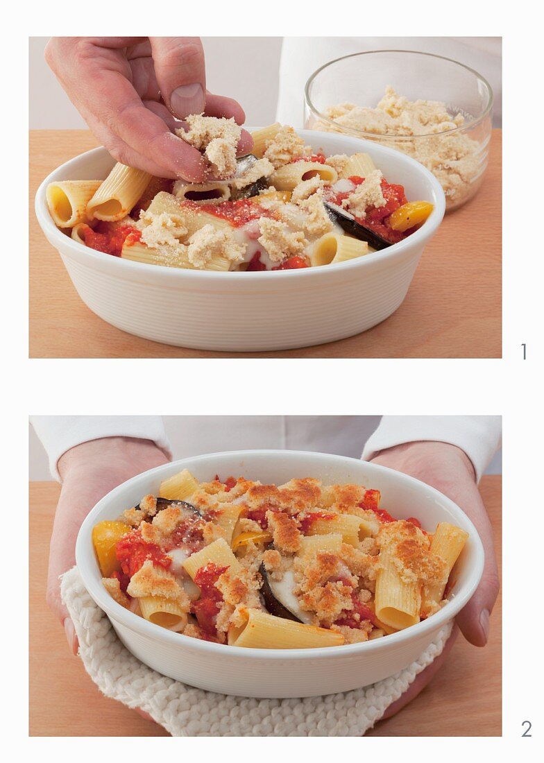 Pasta and vegetables bake with a crumble topping