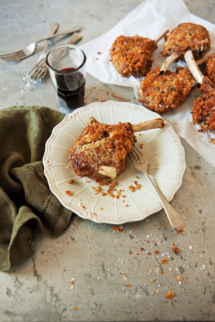 Costoletta di vitello alla milanese (breaded veal chops)