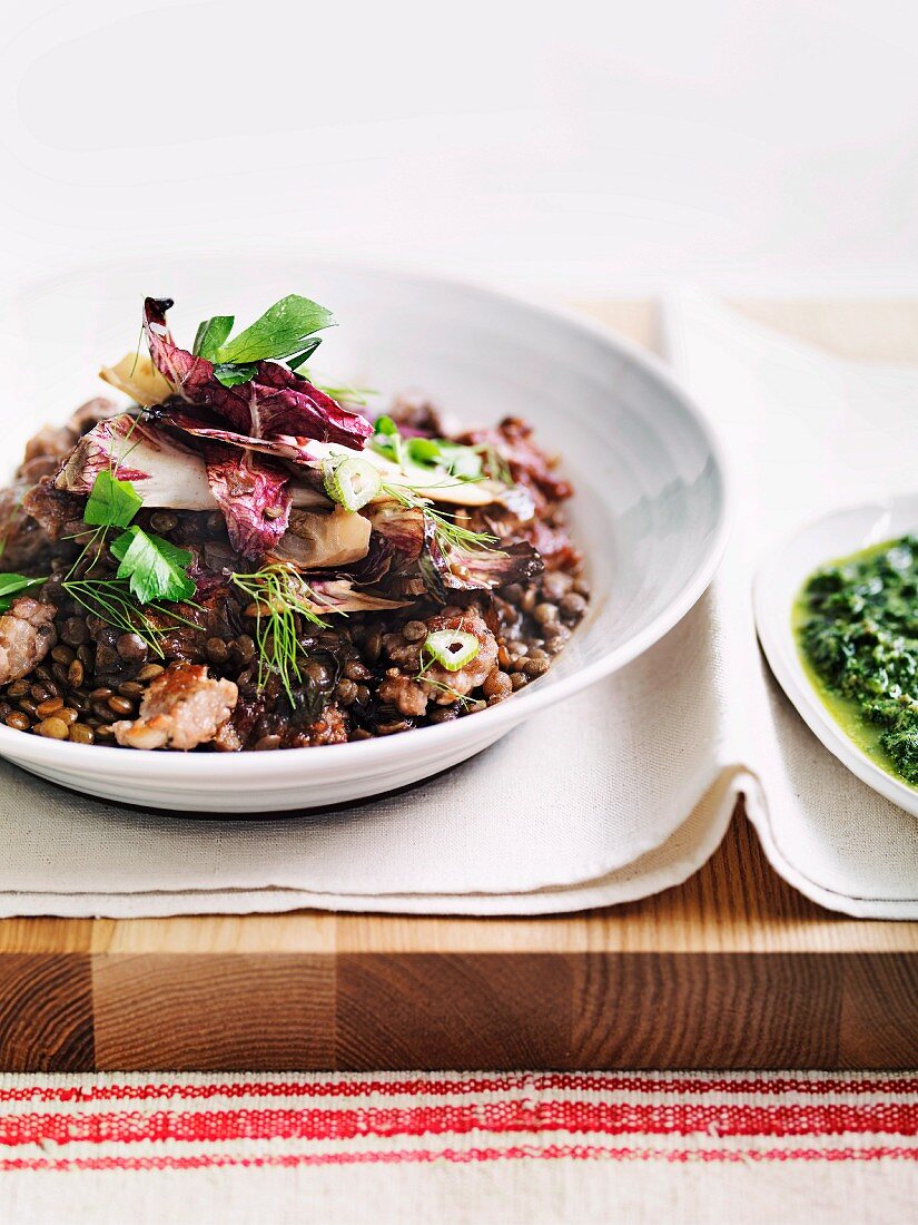 Lenticchie al radicchio (Linsen mit Fenchelwurst & Radicchio)