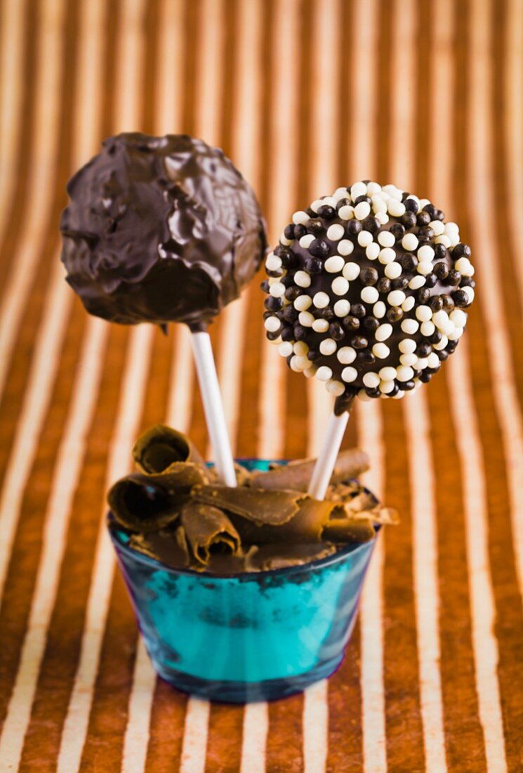 Chocolate cake pops