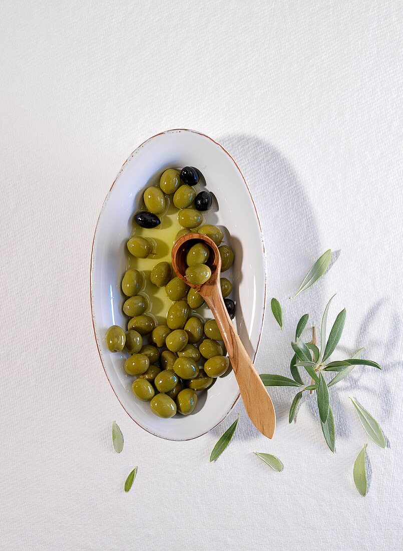 A bowl of mixed olives