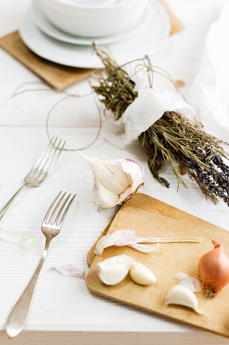 Garlic, shallots and dried herbs