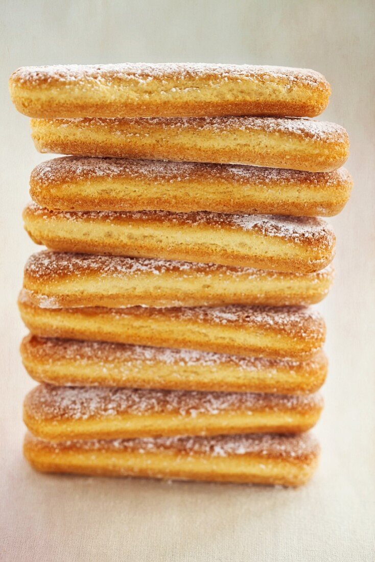 A stack of sponge fingers