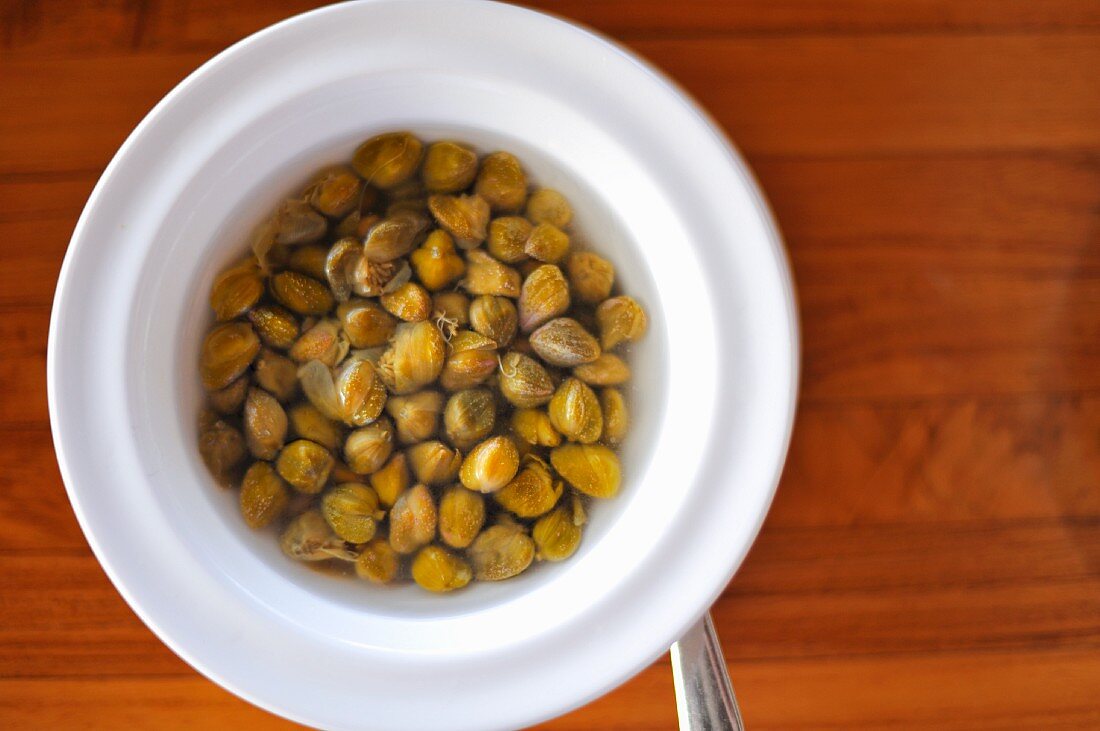 Capers in brine