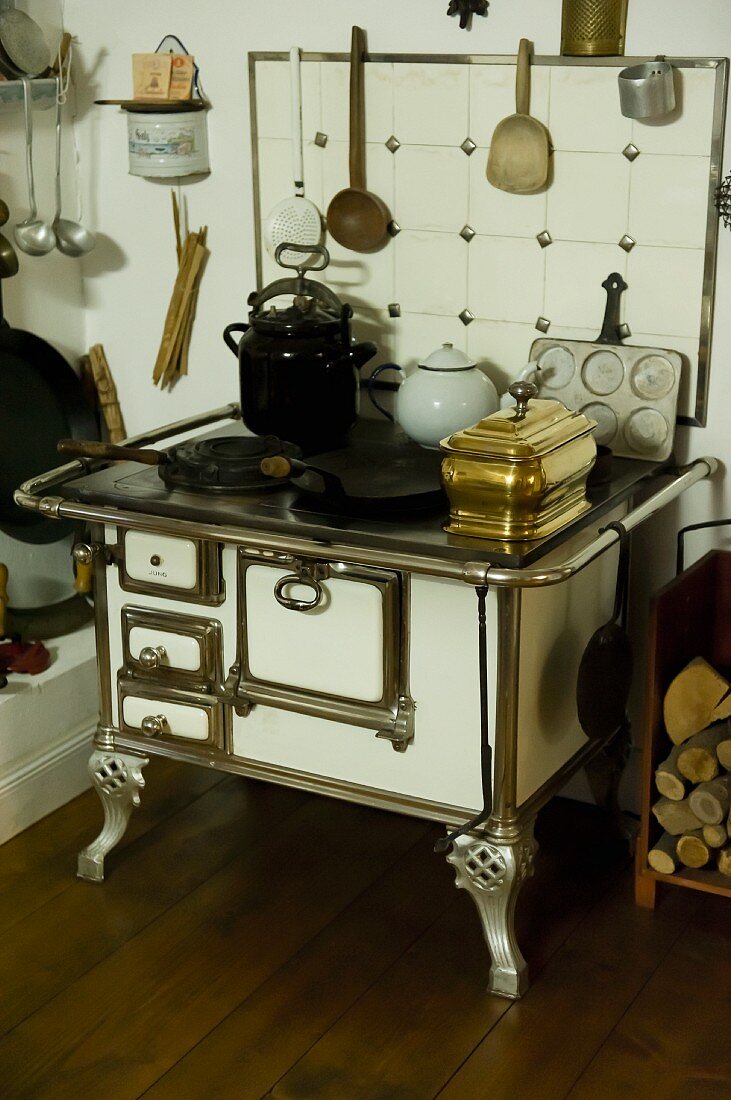 An old stove in a kitchen