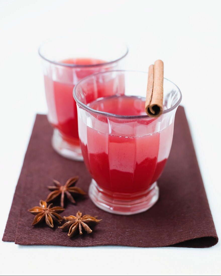 Alcohol-free punch with fruit tea