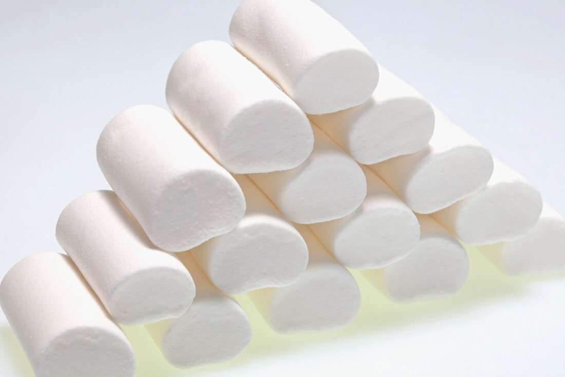 A pyramid of white organic vanilla marshmallows