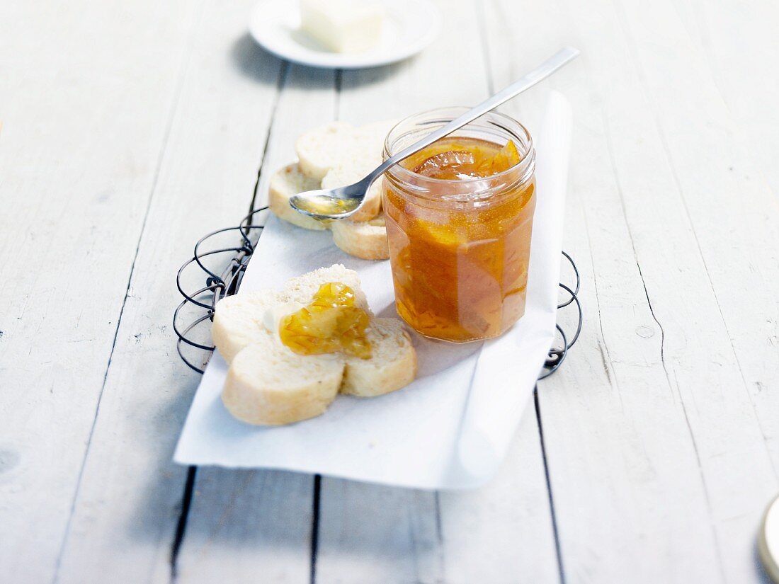 Brioche with marmalade