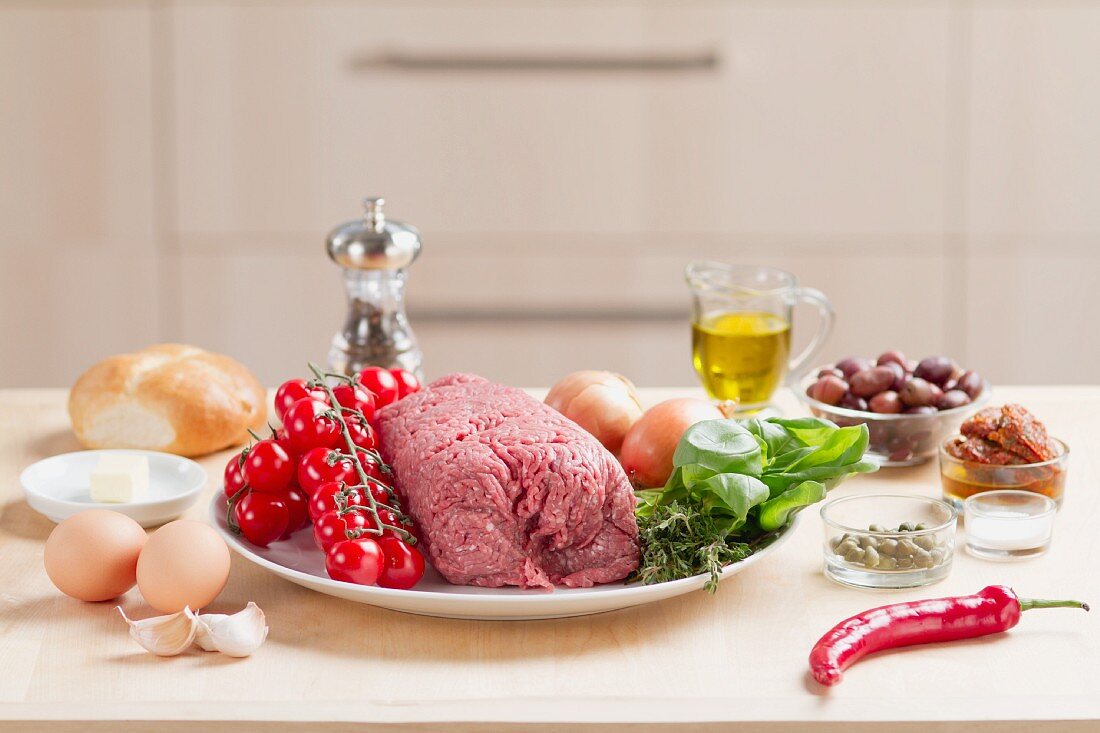 Ingredients for Mediterranean meat loaf