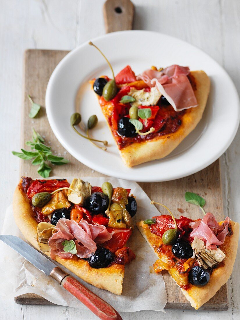 Antipasto di pizza (pizza slices as an appetiser, Italy)