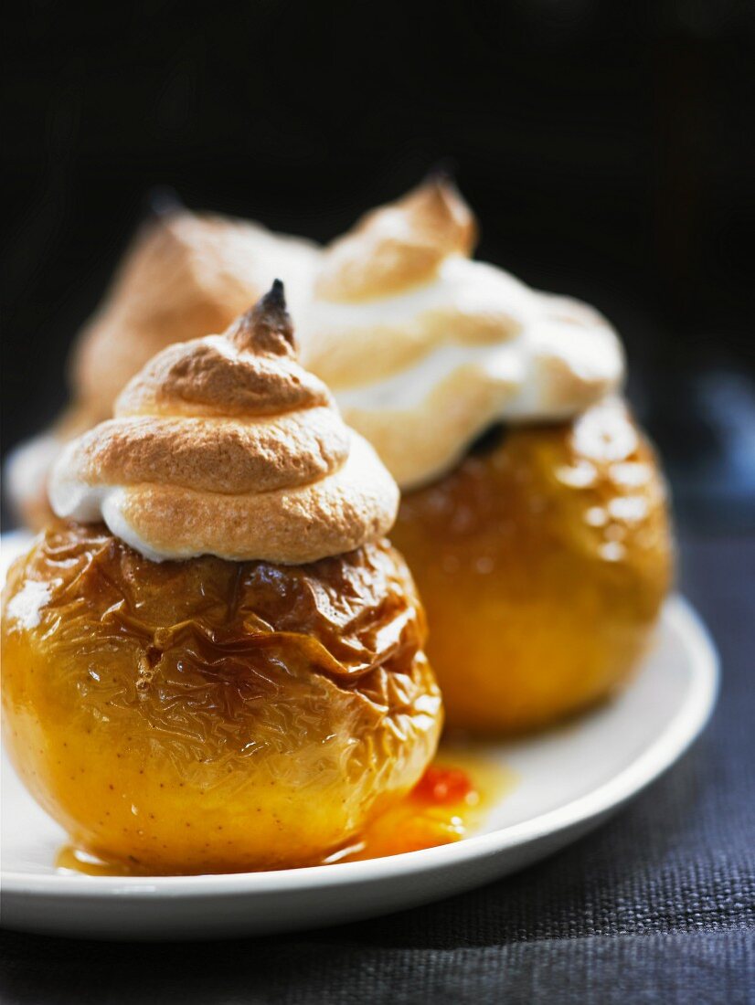 Bratäpfel mit Baiserhaube