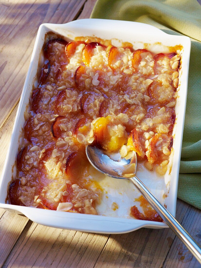 Apricot gratin with almonds (France)