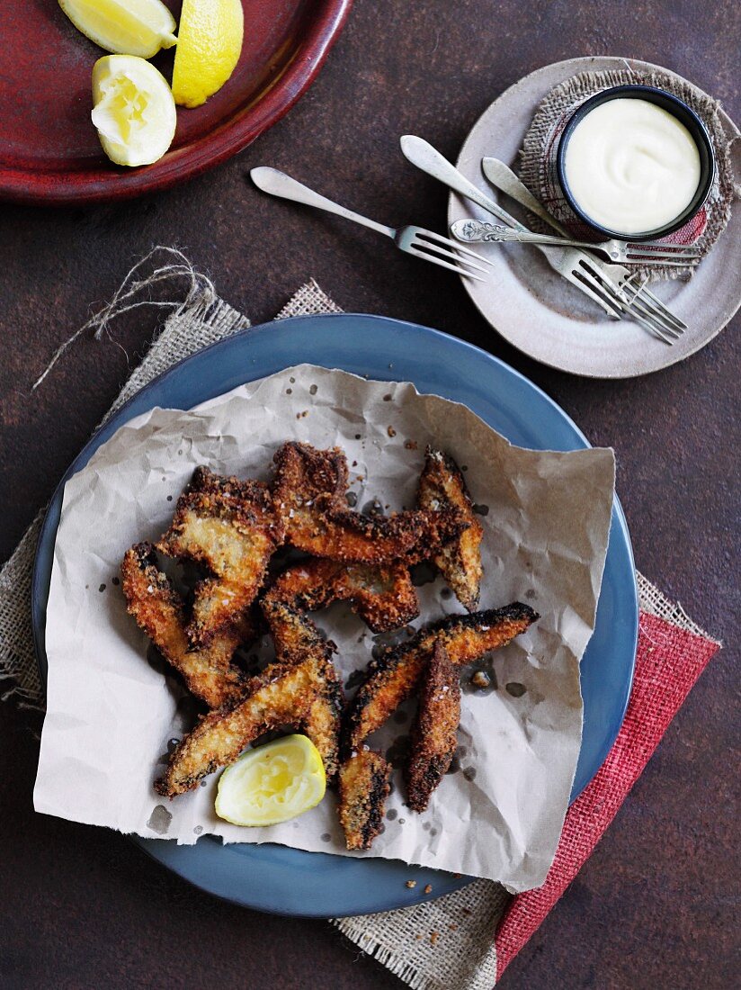 Pilze in Parmesanpanade mit Aioli