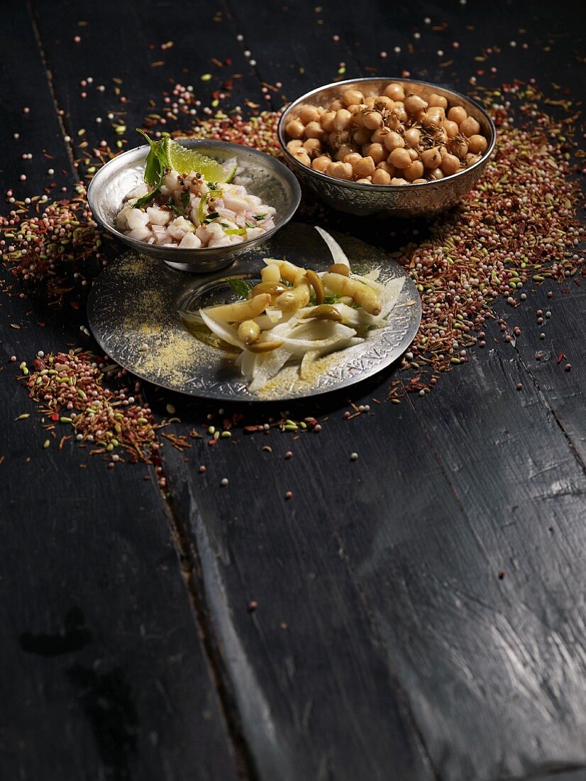 Doraden-Tatar, Kichererbsen mit Kümmel, Fenchelsalat (Indien)