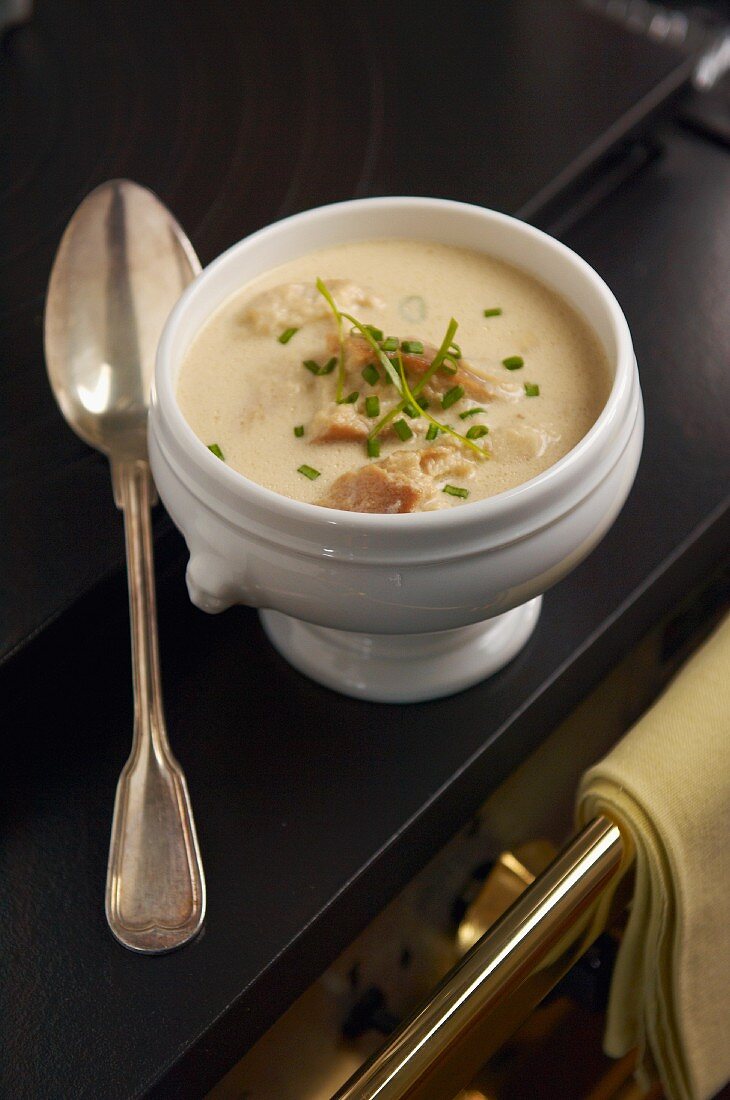 Bread soup on the stove