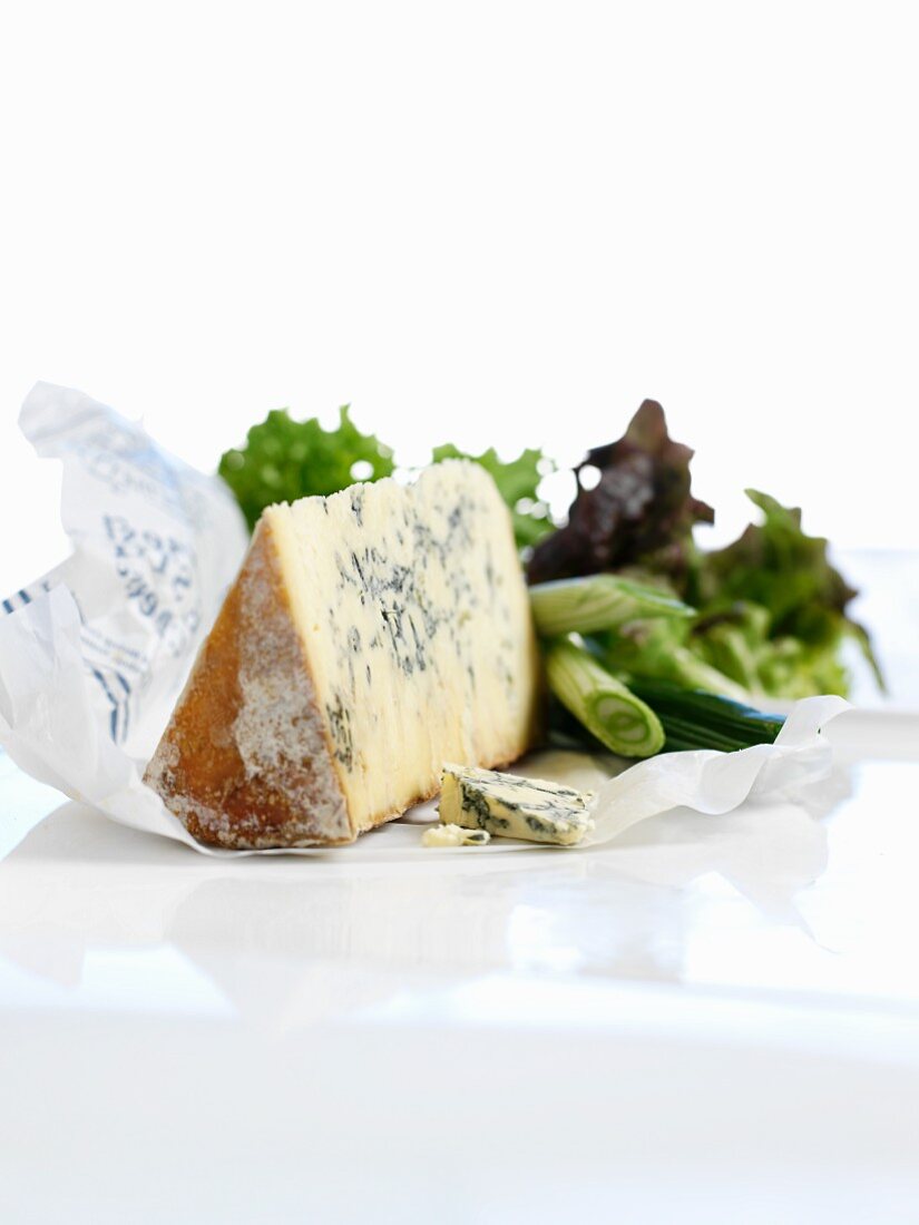 Blue cheese with spring onions