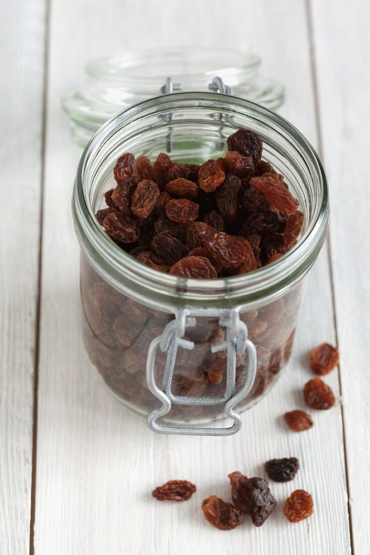 A jar of raisins