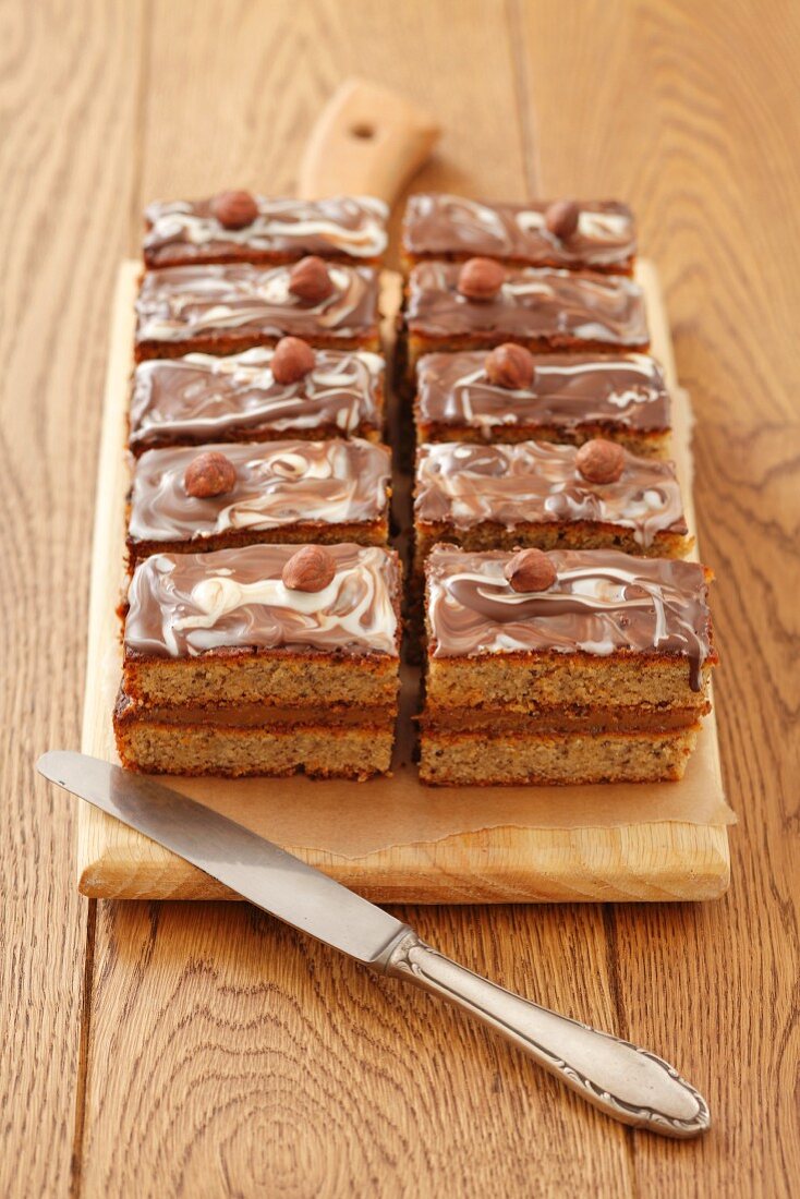 Hazelnut cake with toffee and chocolate