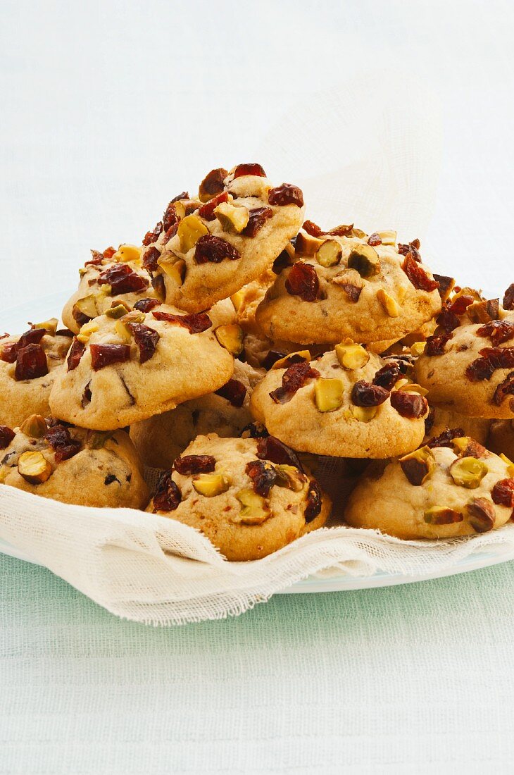 Cranberry-pistachio cookies