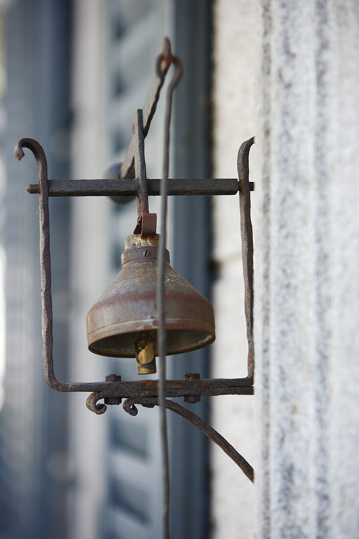 Schmiedeeiserne Türglocke im Vintagestil