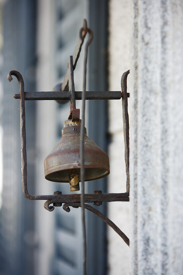 Vintage-style wrought iron door bell