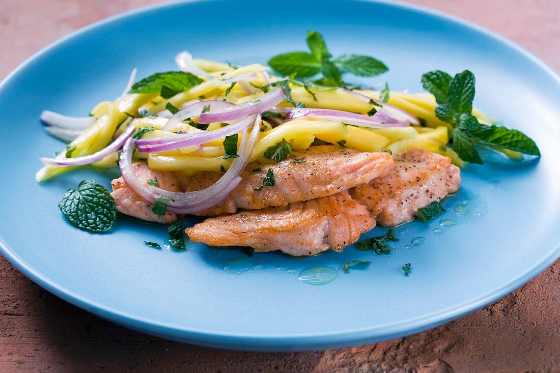 Salmon with mango salsa