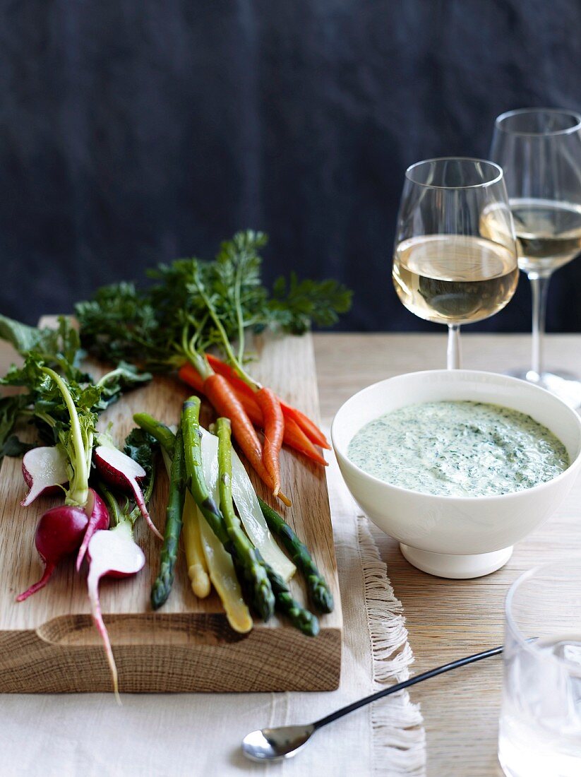 Crudites with a goat's cheese and herb dip